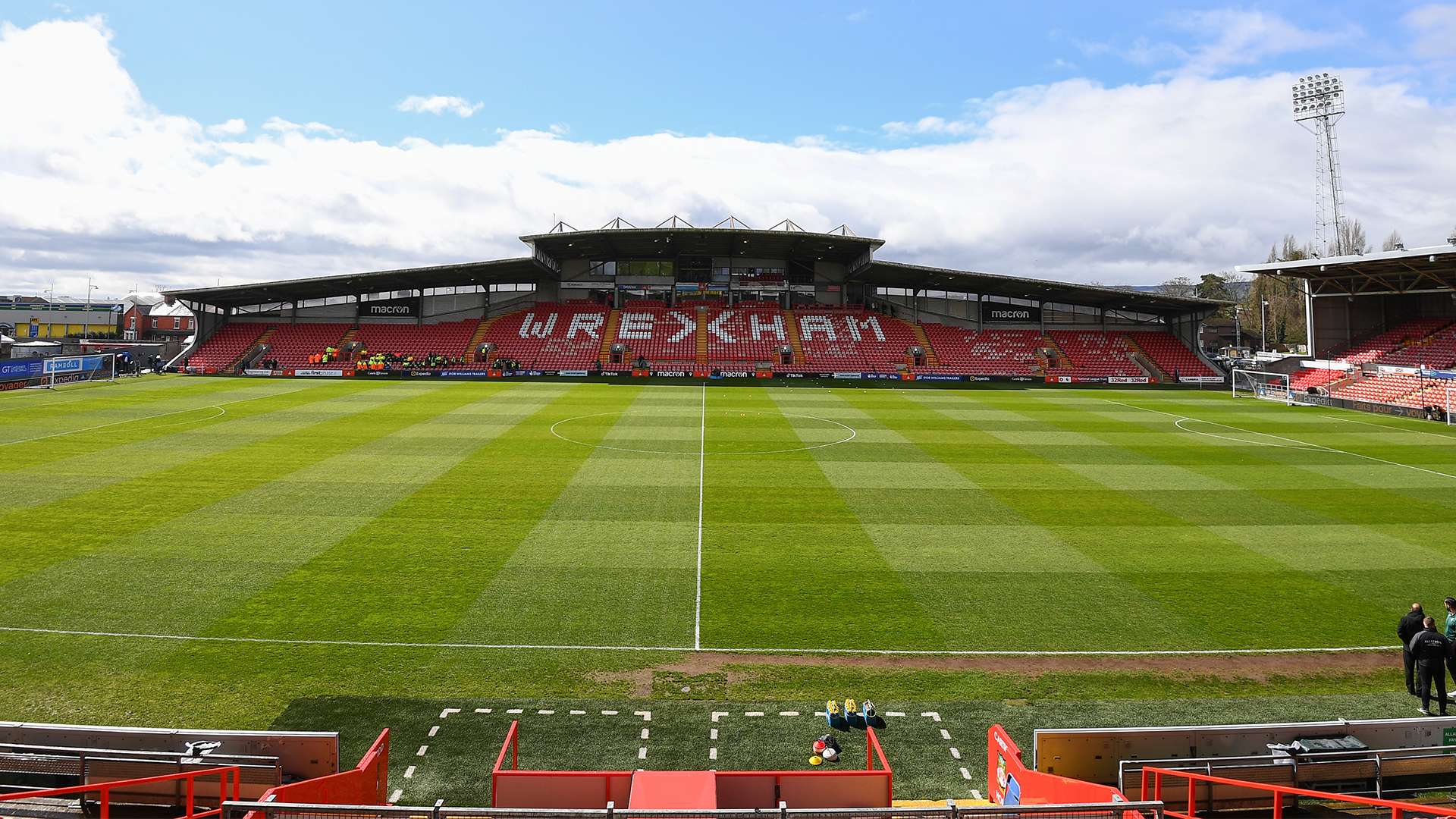 直接撕开了 直接撕开了